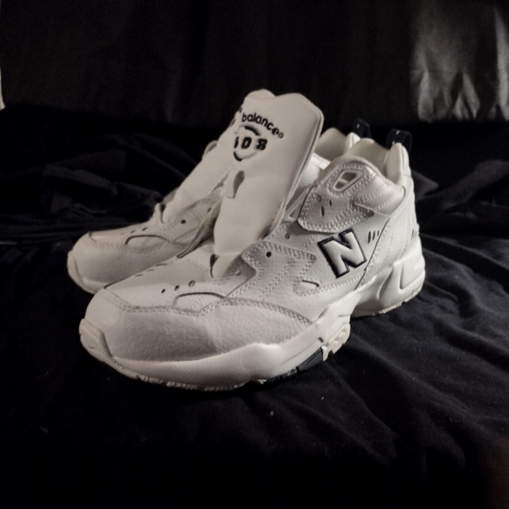 White leather women's New balance sneakers 608 size 8 and 1/2